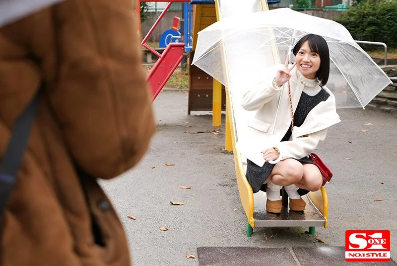 色白華奢で真面目な彼女が巨漢先輩の馬乗りプレスで寝取られ僕の前では見せた事のないアヘ顔全開で快楽堕ち