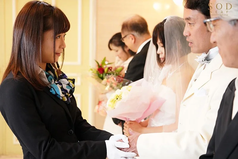紗倉まな 結婚式最中の新郎に強制中出しさせる美人ウェディングプランナー