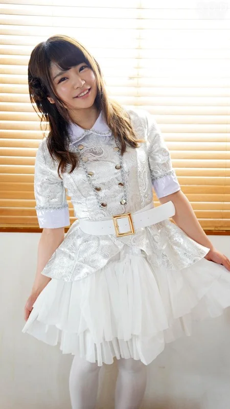Meru Ishihara, My Devoted Idol Childhood Friend, Always Cheers Up This Good-for-Nothing