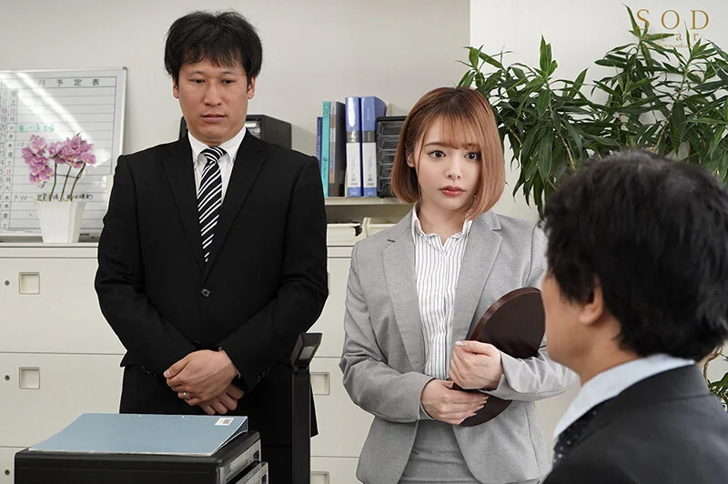 明明有妻儿，我却失去了理智……部下小仓设下诱惑陷阱，无法对任何人说的同房逆NTR出差 小仓由菜