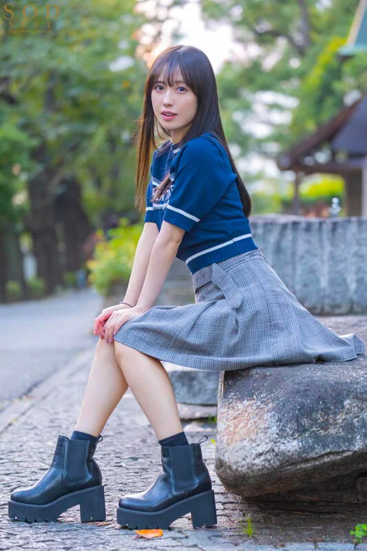 藝人突擊上門做愛：SODstar Yotsuha Kominato限時出借，射精次數不限