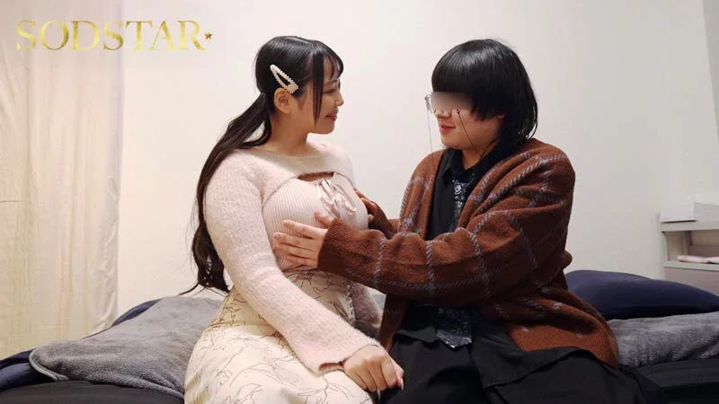 Momona Koibuchi Takes an Adult Fan's Virginity for the First Time, Gently Guiding Him with Her Huge O-Cup Breasts