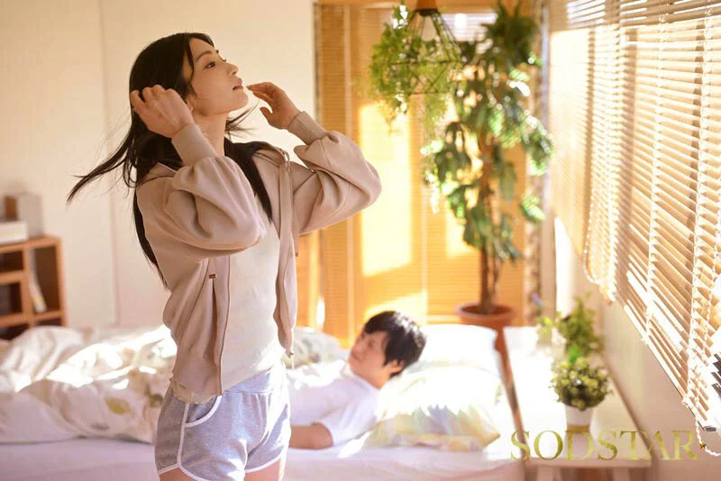 剛和鈴交往就開始的同居生活：時而慢慢來，時而激情四射，被性慾旺盛的女友玩得團團轉的性愛日常——本庄鈴