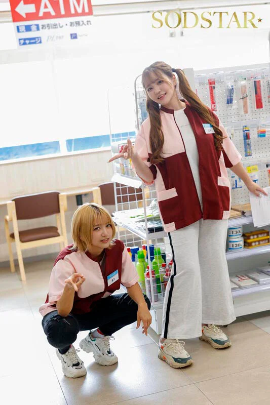 Time-Stop Punishment for Two Convenience-Store Gals Who Mouth Off at Tourist Spots and Desperately Chase Perfect Photos — Momona Koibuchi × Riko Hoshino