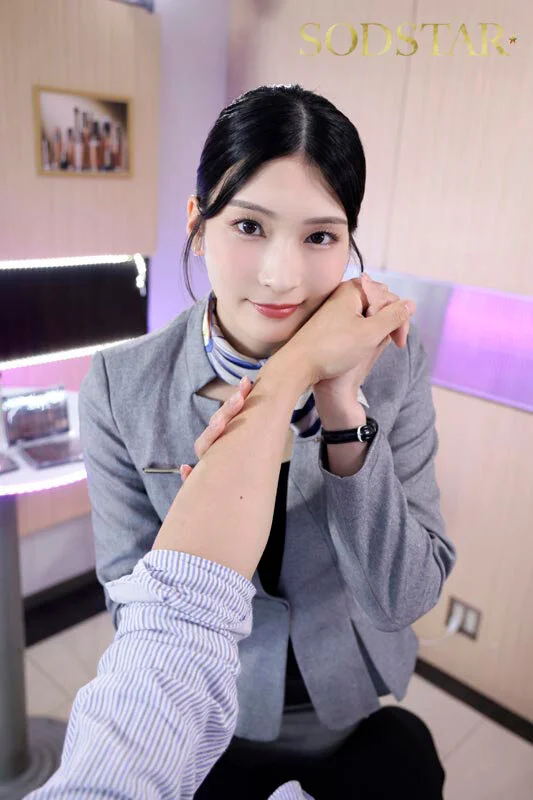 “Which Do You Prefer, Me with My Makeup Perfect or Her?” Beauty Advisor Suzu Honjo Sucks Off and Fucks Bored Boyfriends Waiting Through Their Girlfriends’ 20-Minute Makeovers, Then Lets Them Cum on Her Face