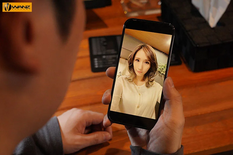“Sorry I'm Such a Horny Older Woman”—The Married Hookup I Met on an App Was My Best Friend's Mother, and We Lost Ourselves in Secret Creampie Affairs