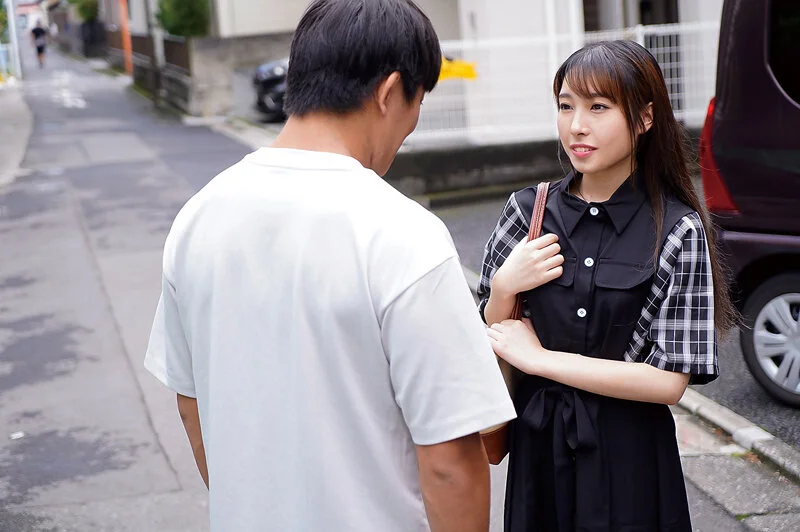 A Decade Later, My Once-Demure Classmate Has Become a Sultry Slut! — Akari Hanasato