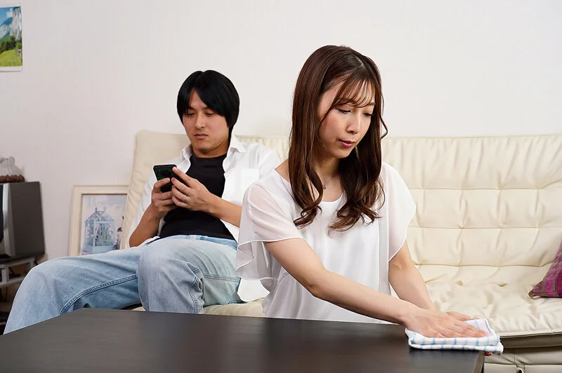 義父との同居で終わりを告げた、私の幸せな結婚生活 今井栞菜