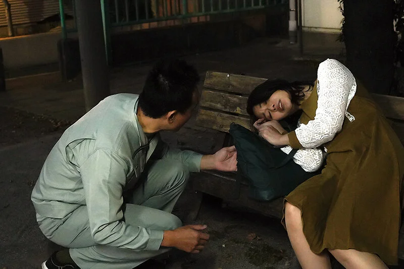 想被你抱住，我瞞著丈夫一次次去找你——三池小春