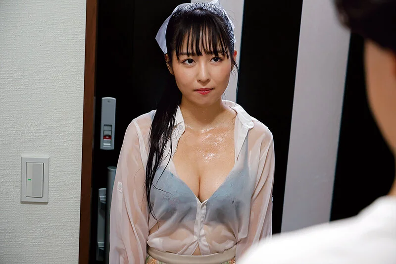 突然の豪雨でズブ濡れ… 帰れなくなった愛しの幼なじみ 本城はな
