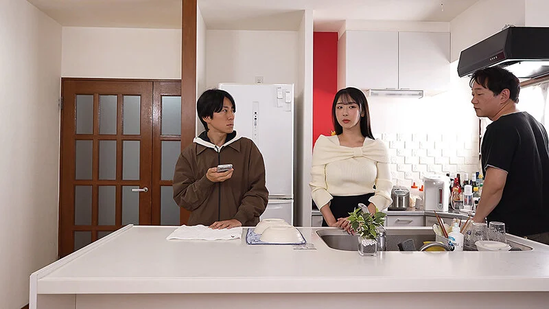 絶倫義父に犯され続け、淫乱女に躾けられた若妻 小野坂ゆいか