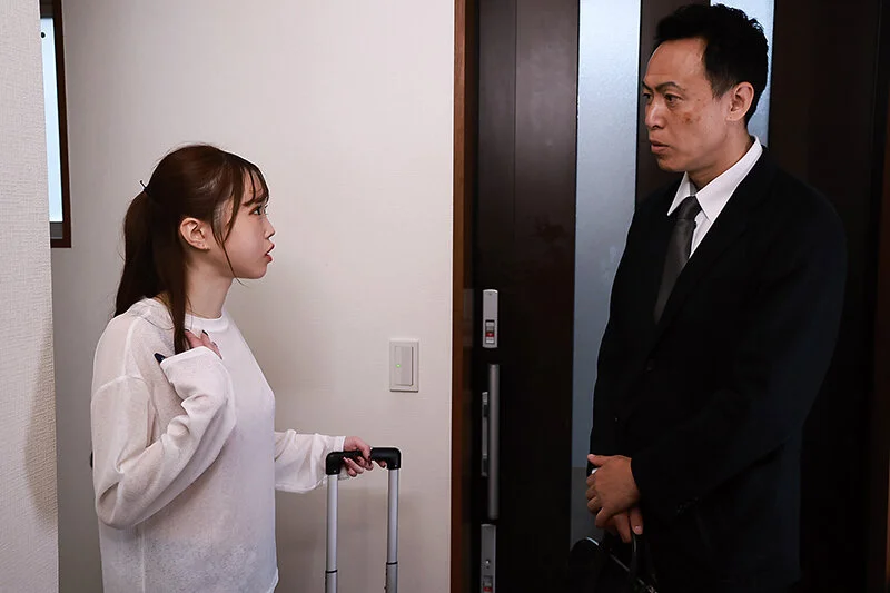 民泊ダブルブッキング 一つ屋根の下で惹かれあう二人 宮本さと美